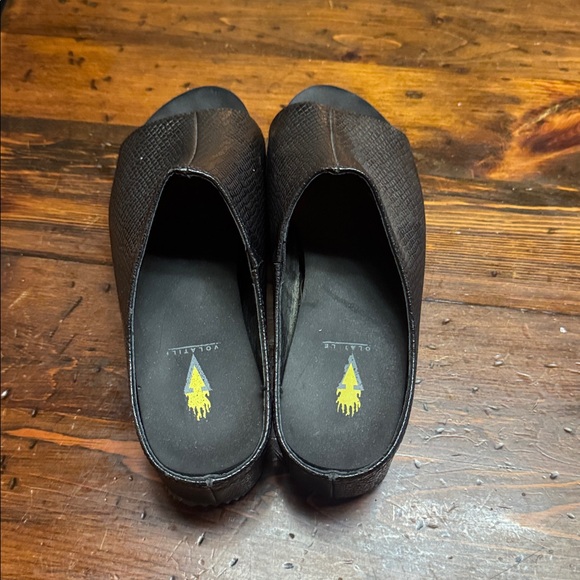 Black Textured Slide Sandals - Picture 2 of 7